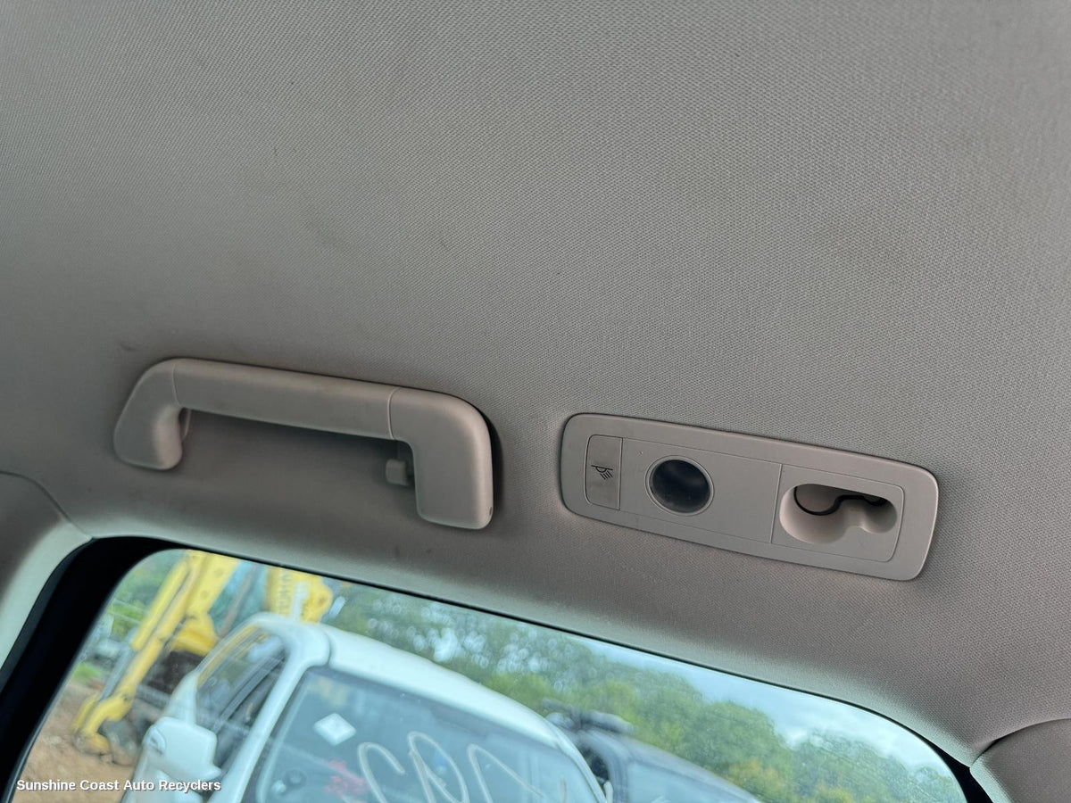 2010-2018 Volkswagen Touareg Courtesy Light