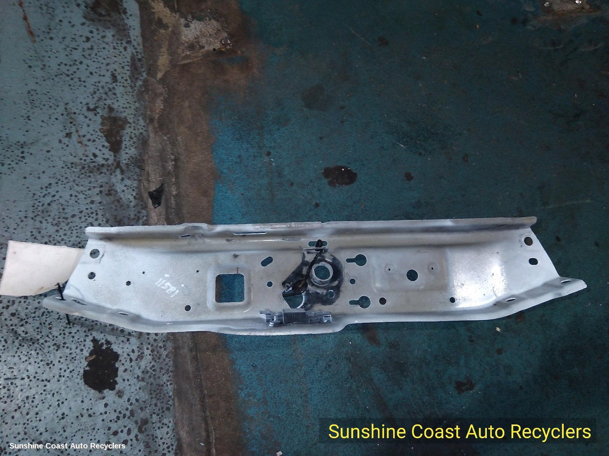 2004-2009 Holden Astra Radiator Support