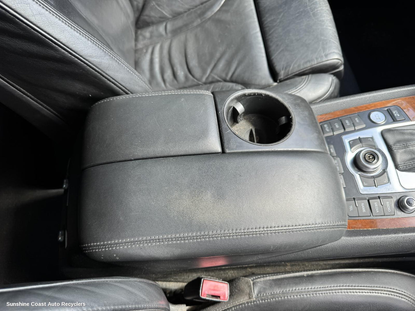 2010 Audi Q7 Console