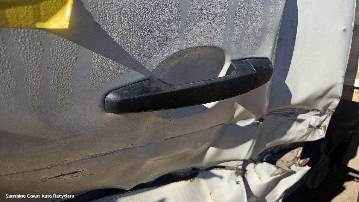 2006-2015 Mitsubishi Triton Door Handle