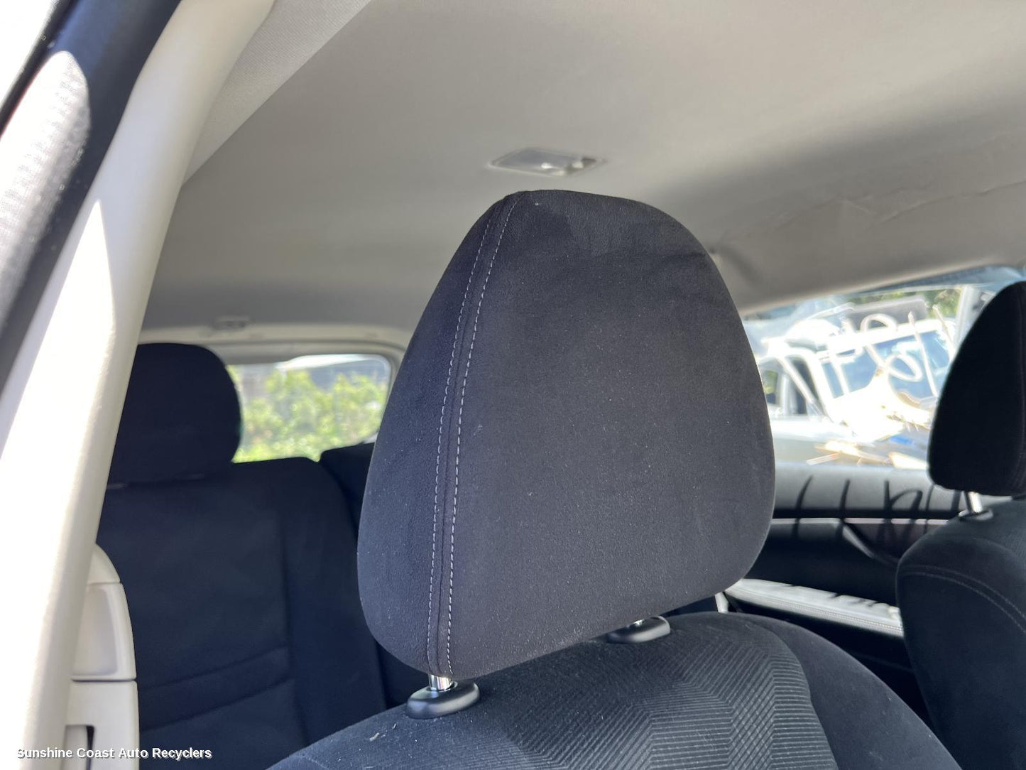 2015 Nissan Xtrail Headrest