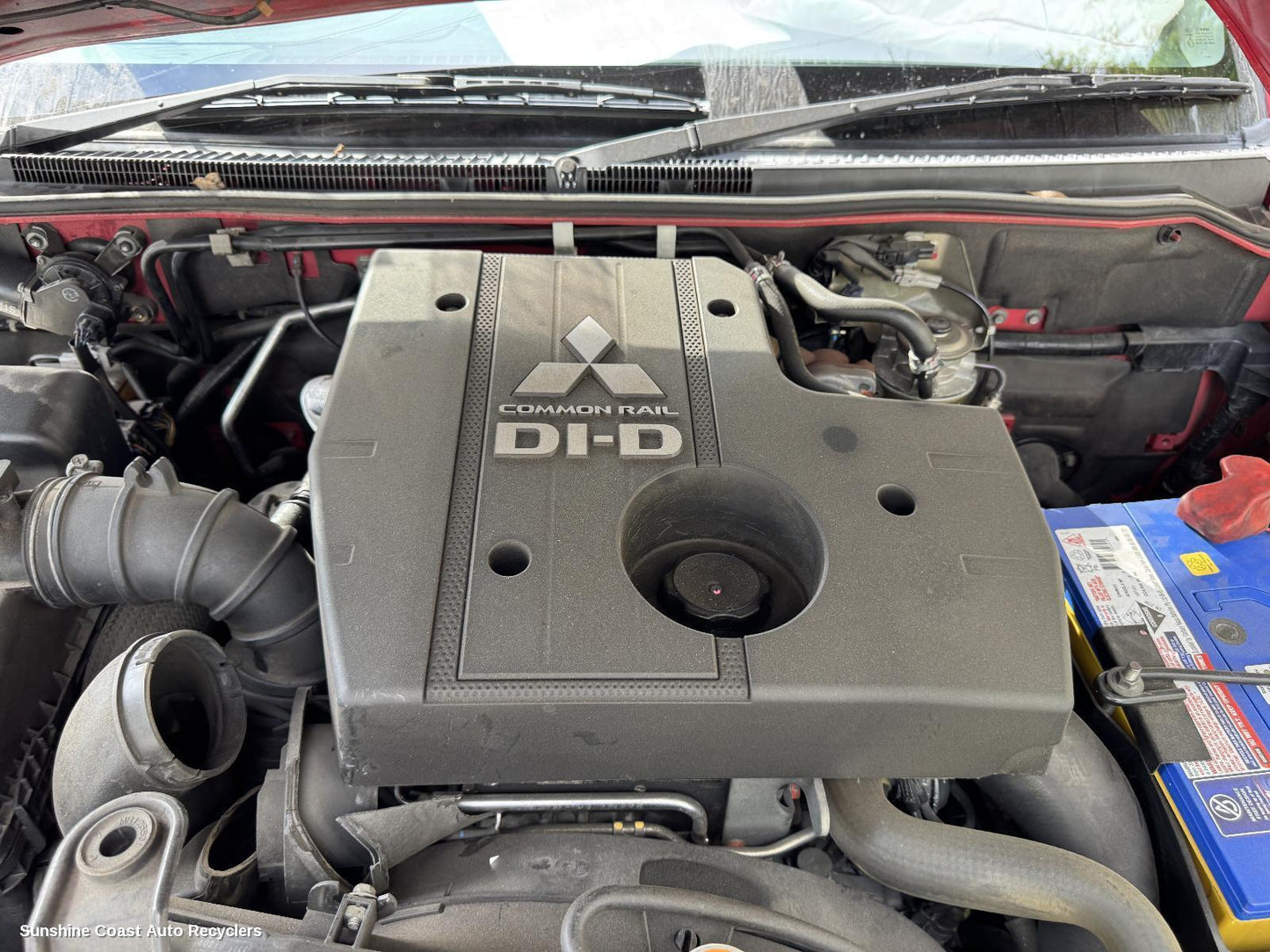 2009 Mitsubishi Pajero Engine Cover