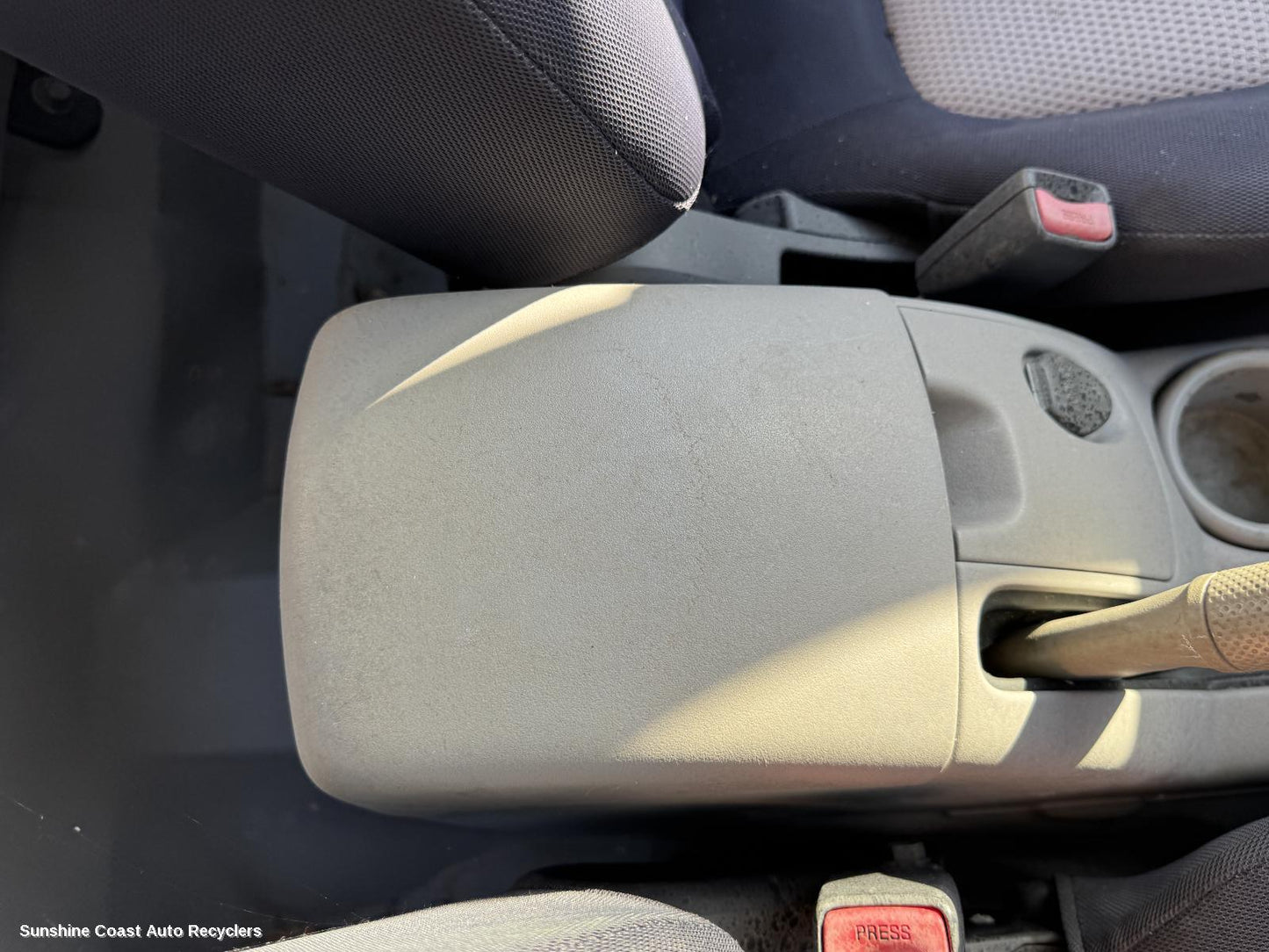 2008 Mitsubishi Triton Console