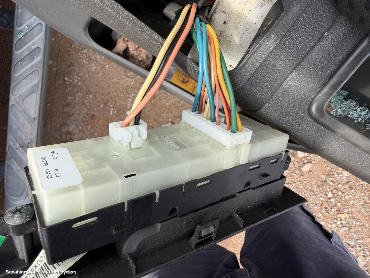 2005-2015 Nissan Navara Pwr Dr Wind Switch
