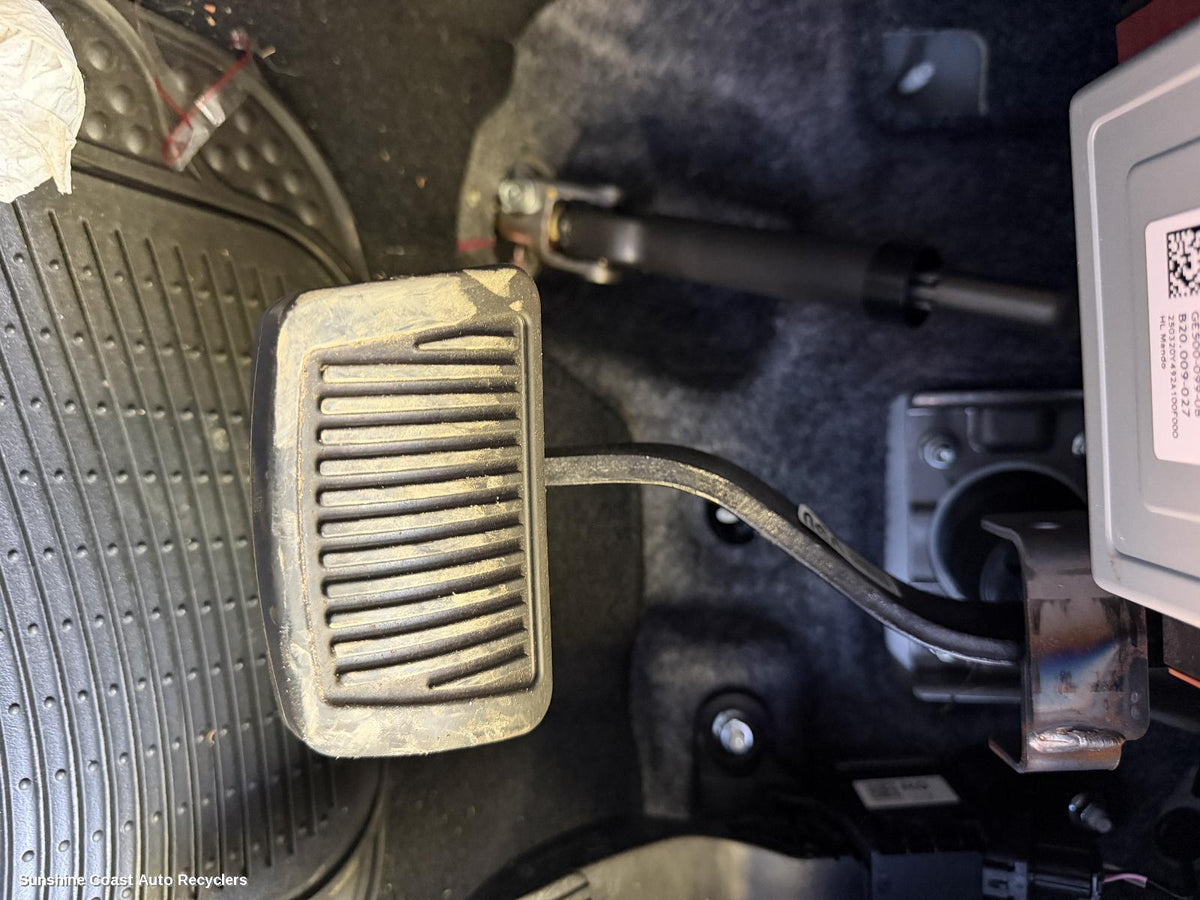 2020-2026 Kia Stonic Pedal Assembly