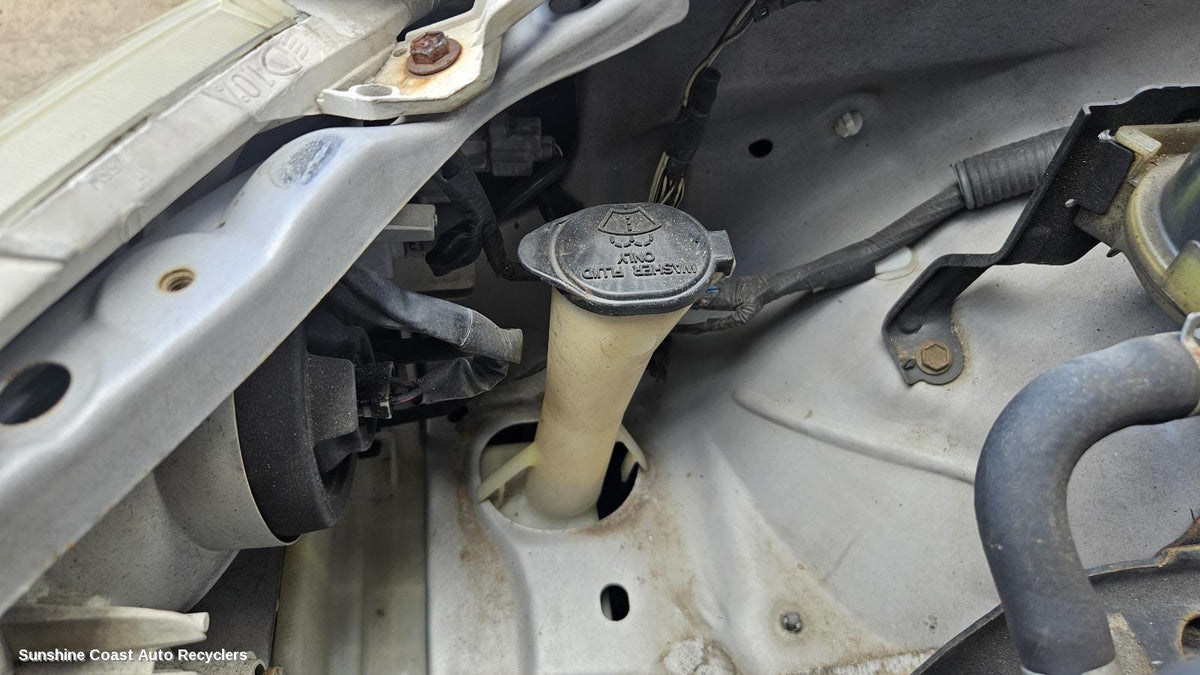 2001-2007 Toyota Corolla Washer Bottle