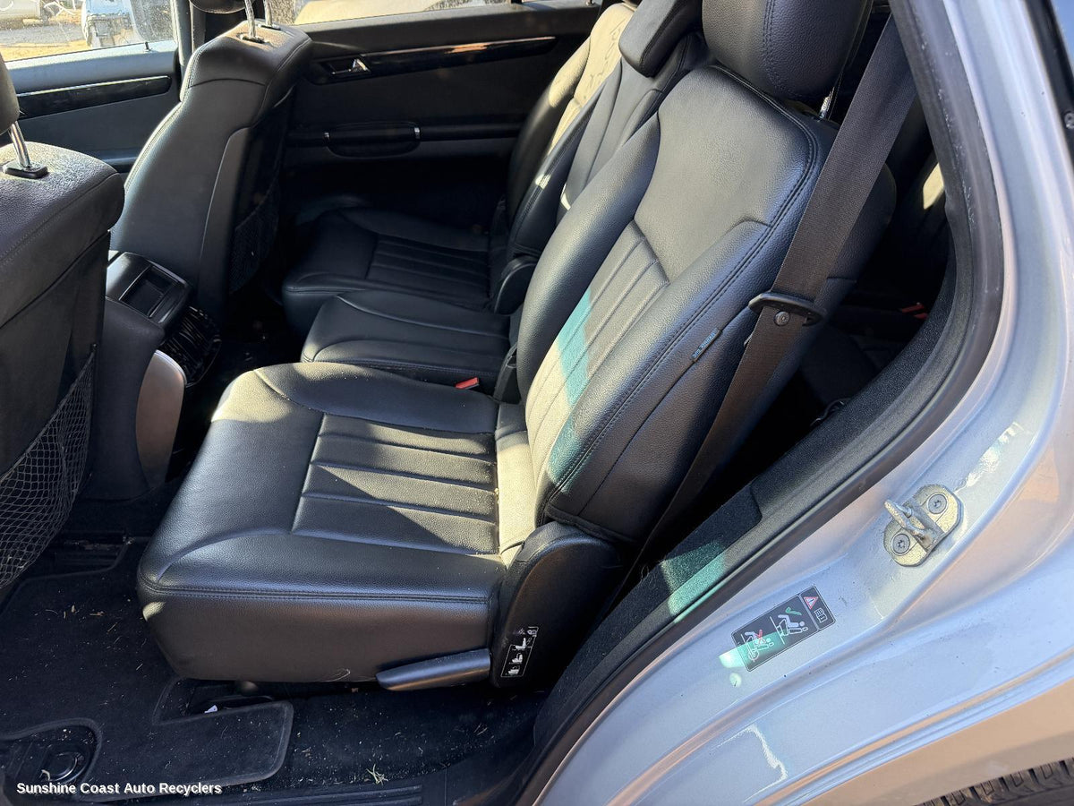2006-2010 Mercedes R Class 2nd Seat  Rear Seat
