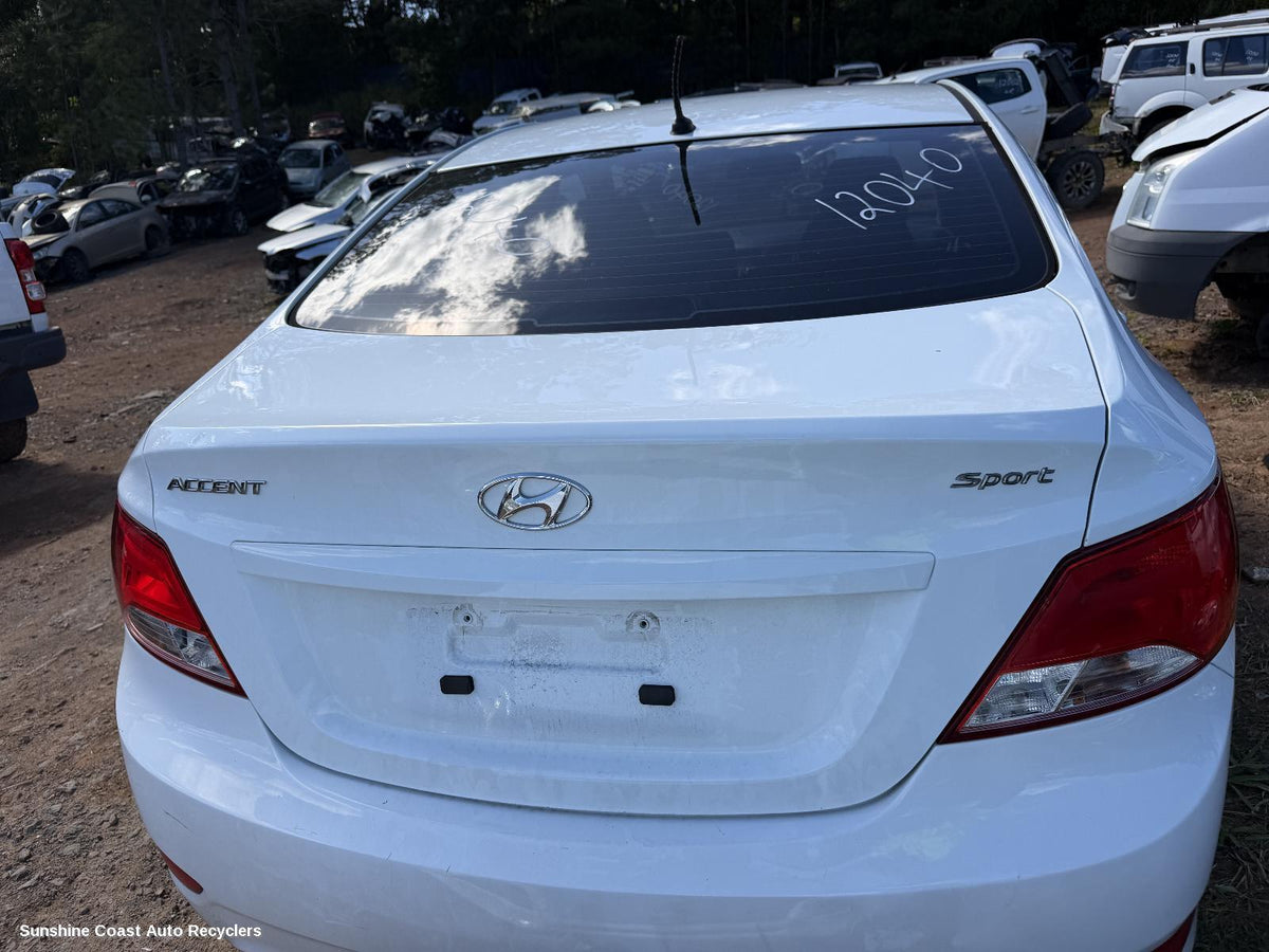 2011-2019 Hyundai Accent Rear Tailgate Glass