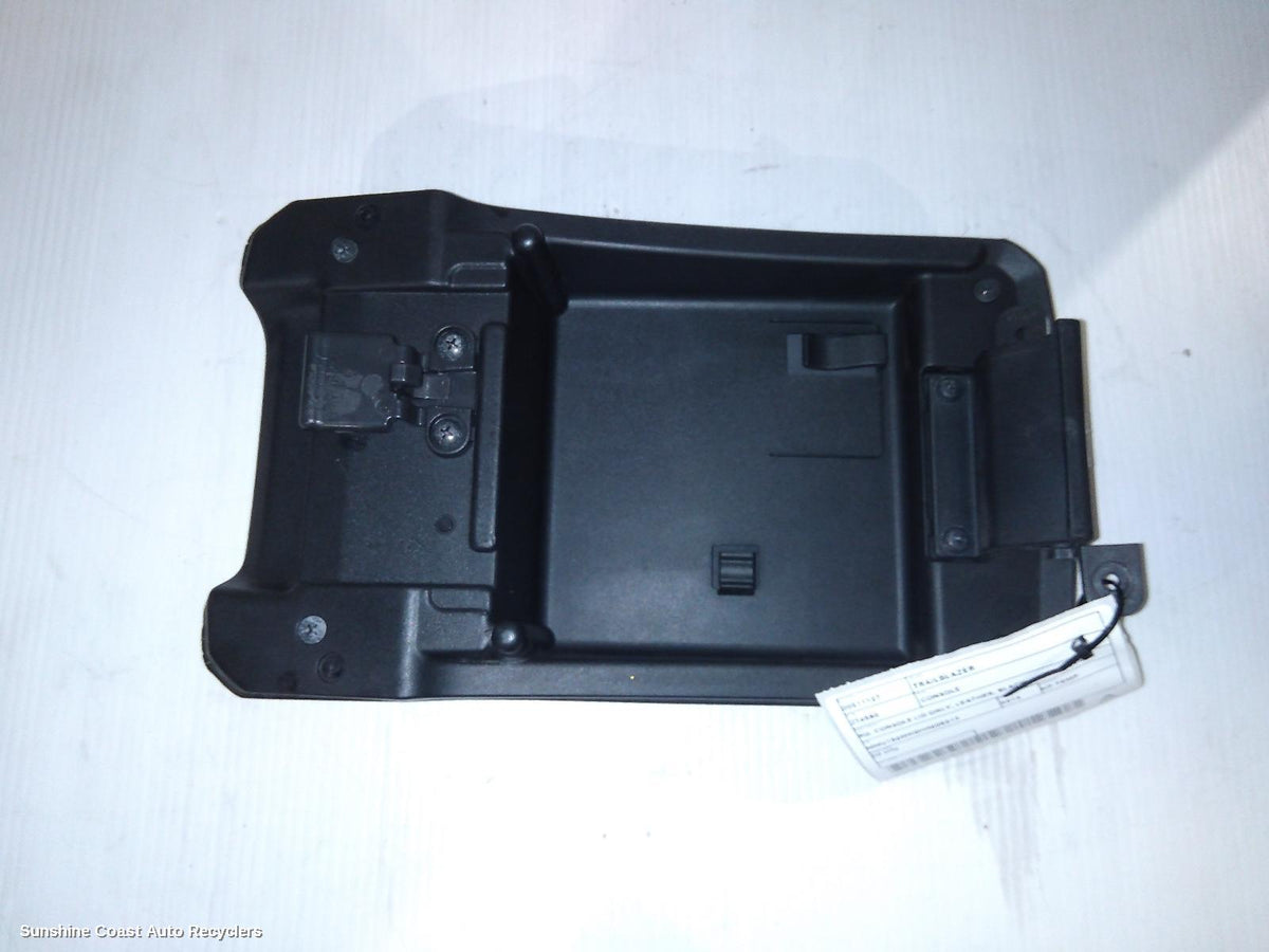 2016-2020 Holden Trailblazer Console
