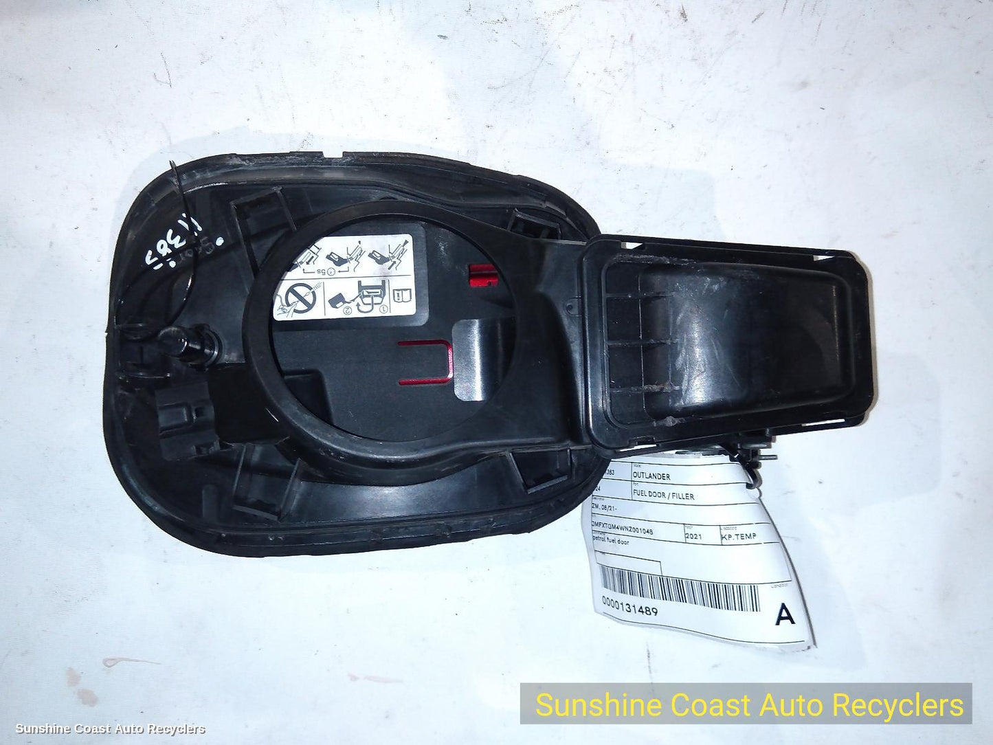 2021 Mitsubishi Outlander Fuel Door   Filler