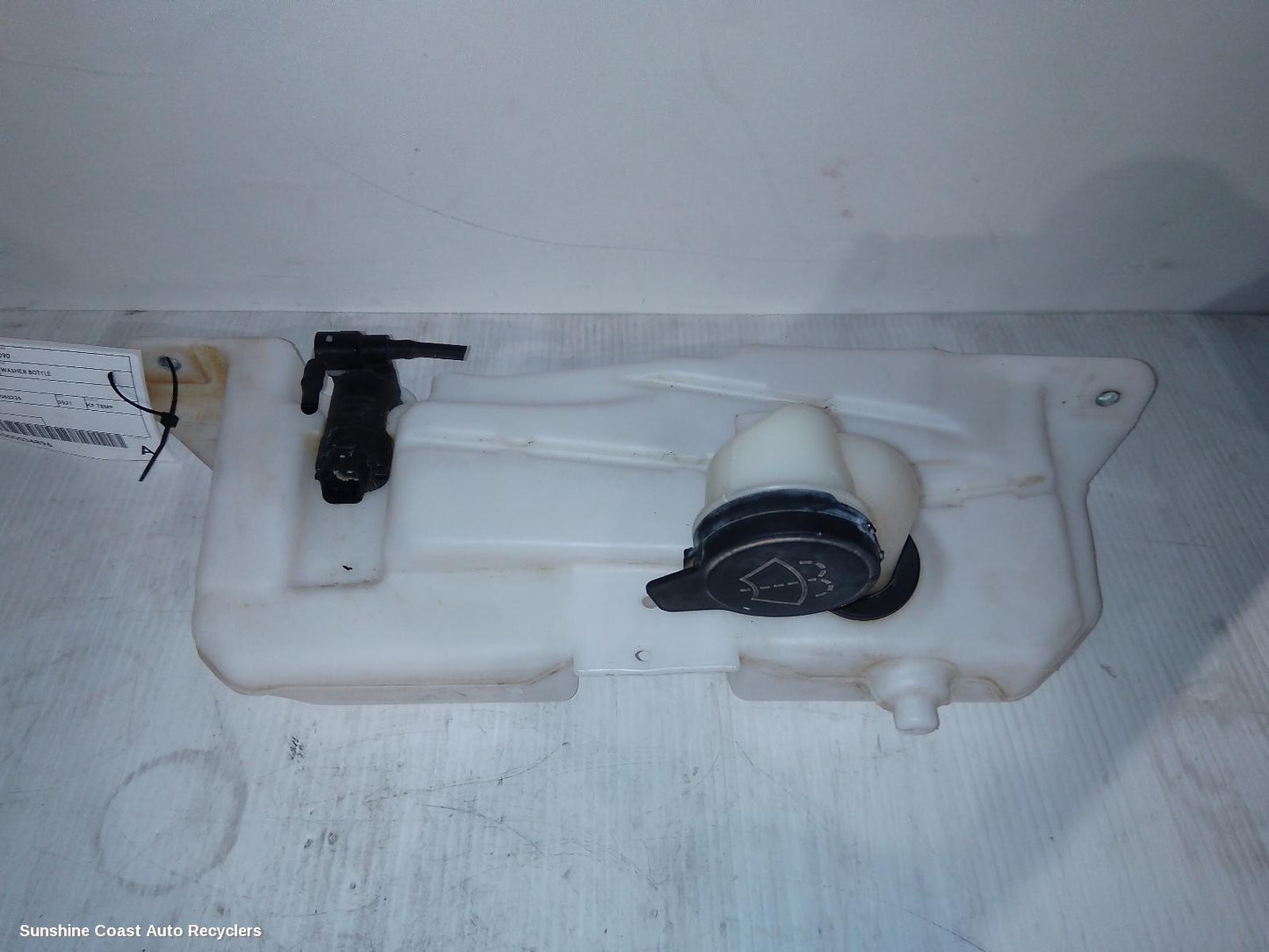 2021 Ldv D90 Washer Bottle