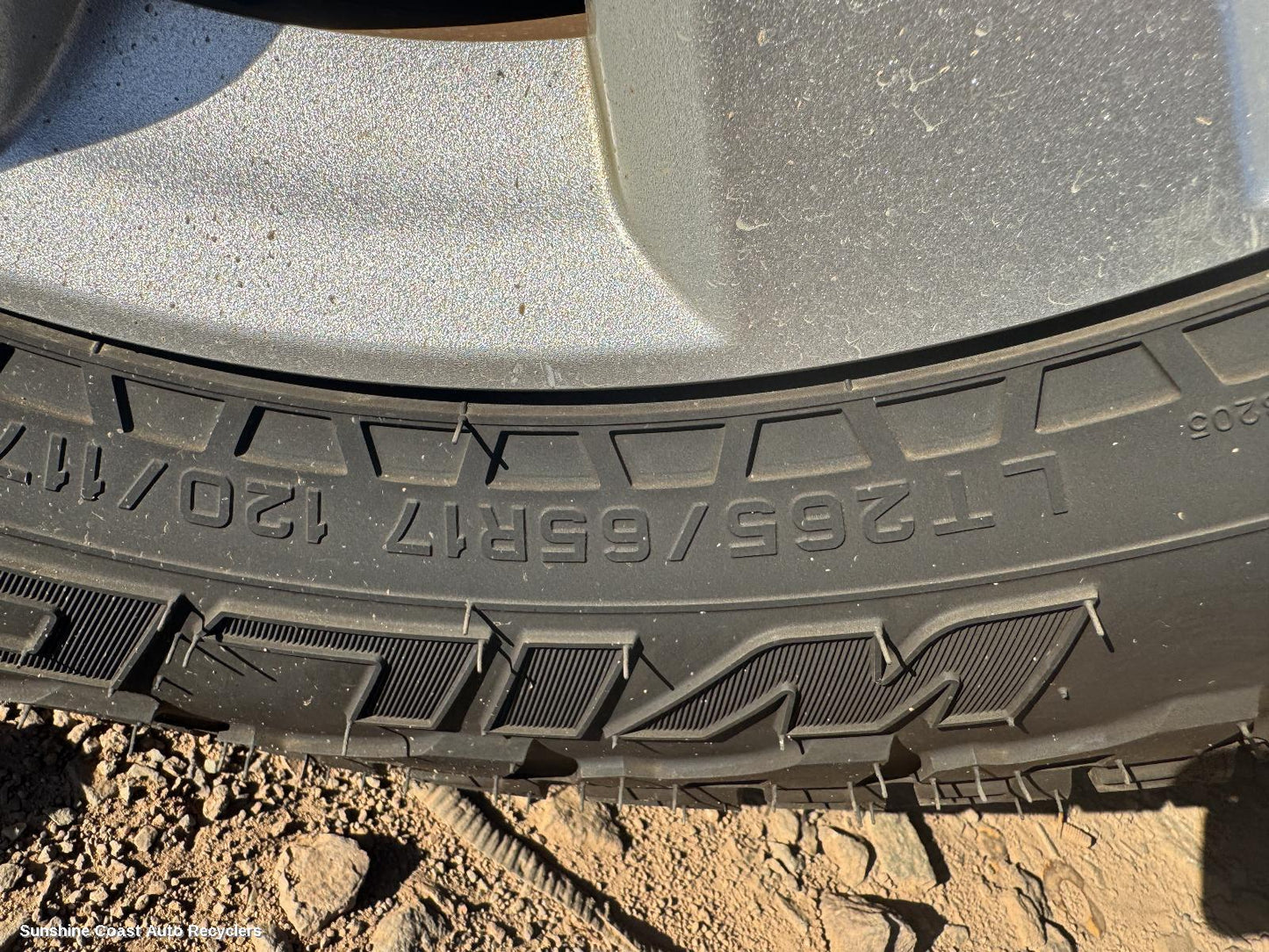 2010 Mitsubishi Pajero Tyre