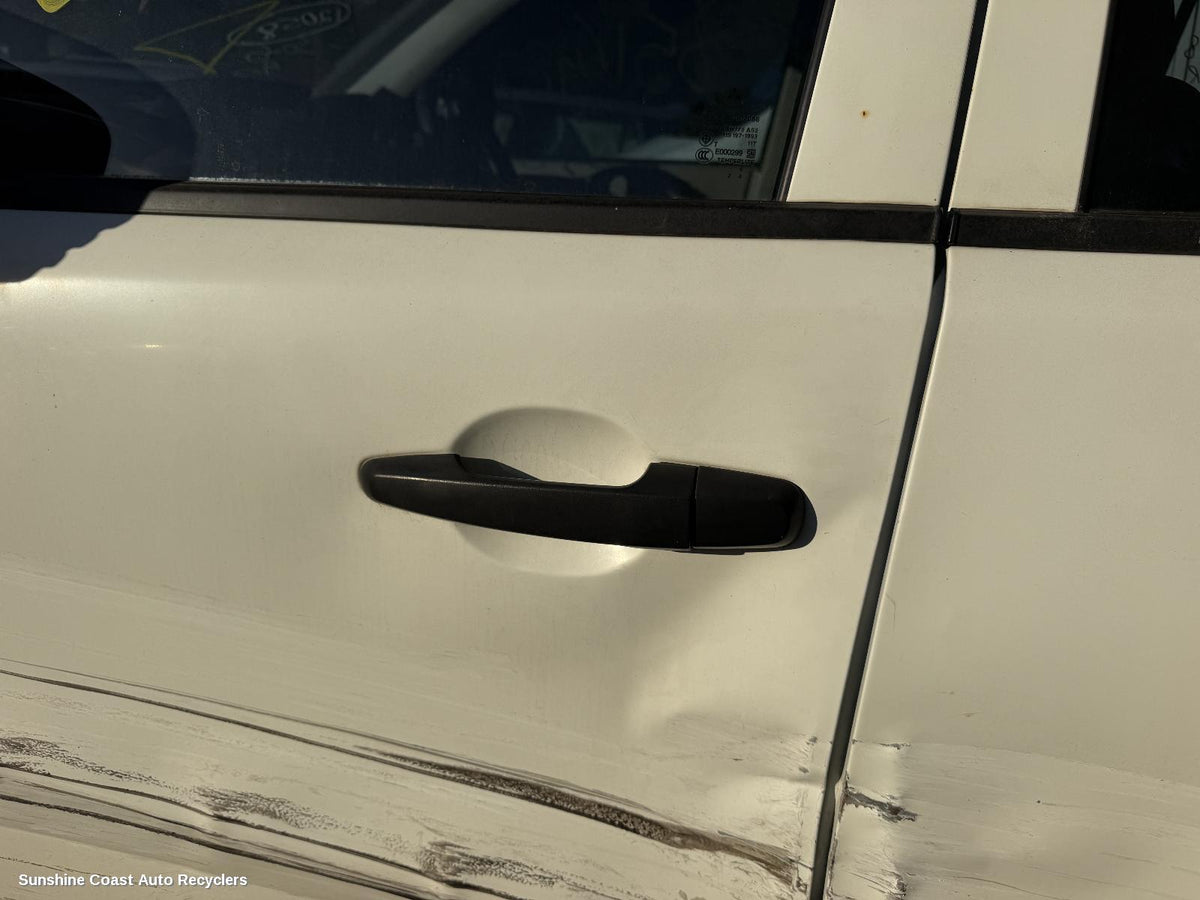 2006-2015 Mitsubishi Triton Door Handle