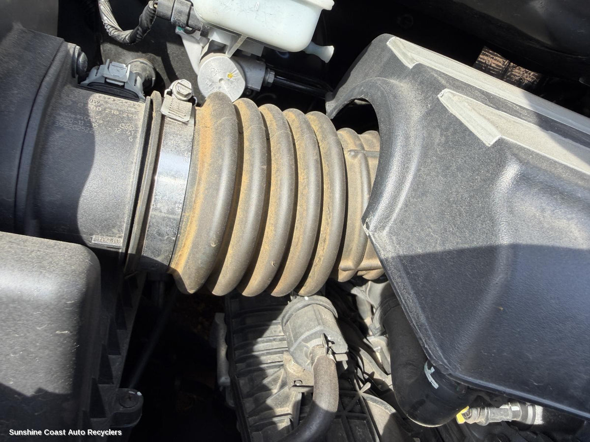 2015-2025 Ldv G10 Air Cleaner Duct Hos