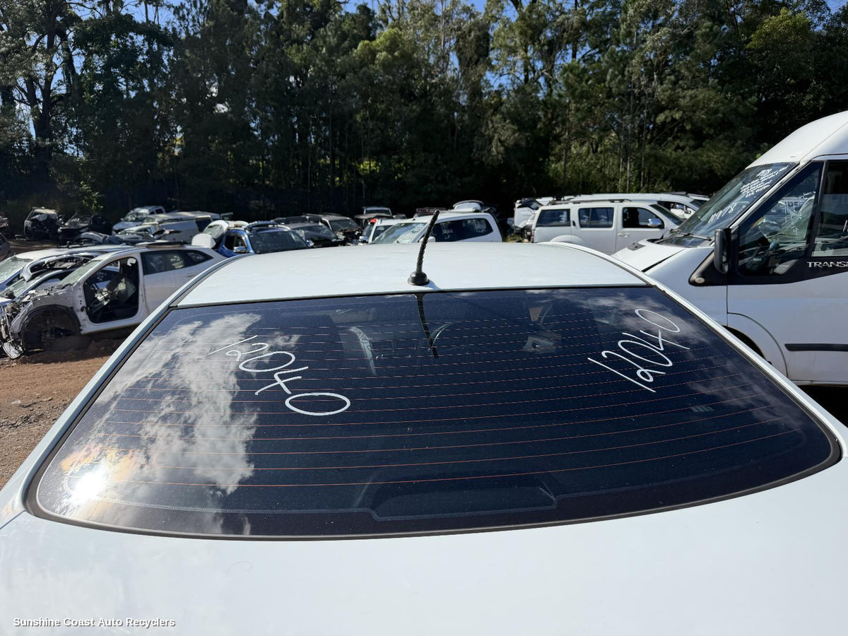 2011-2019 Hyundai Accent Rear Tailgate Glass