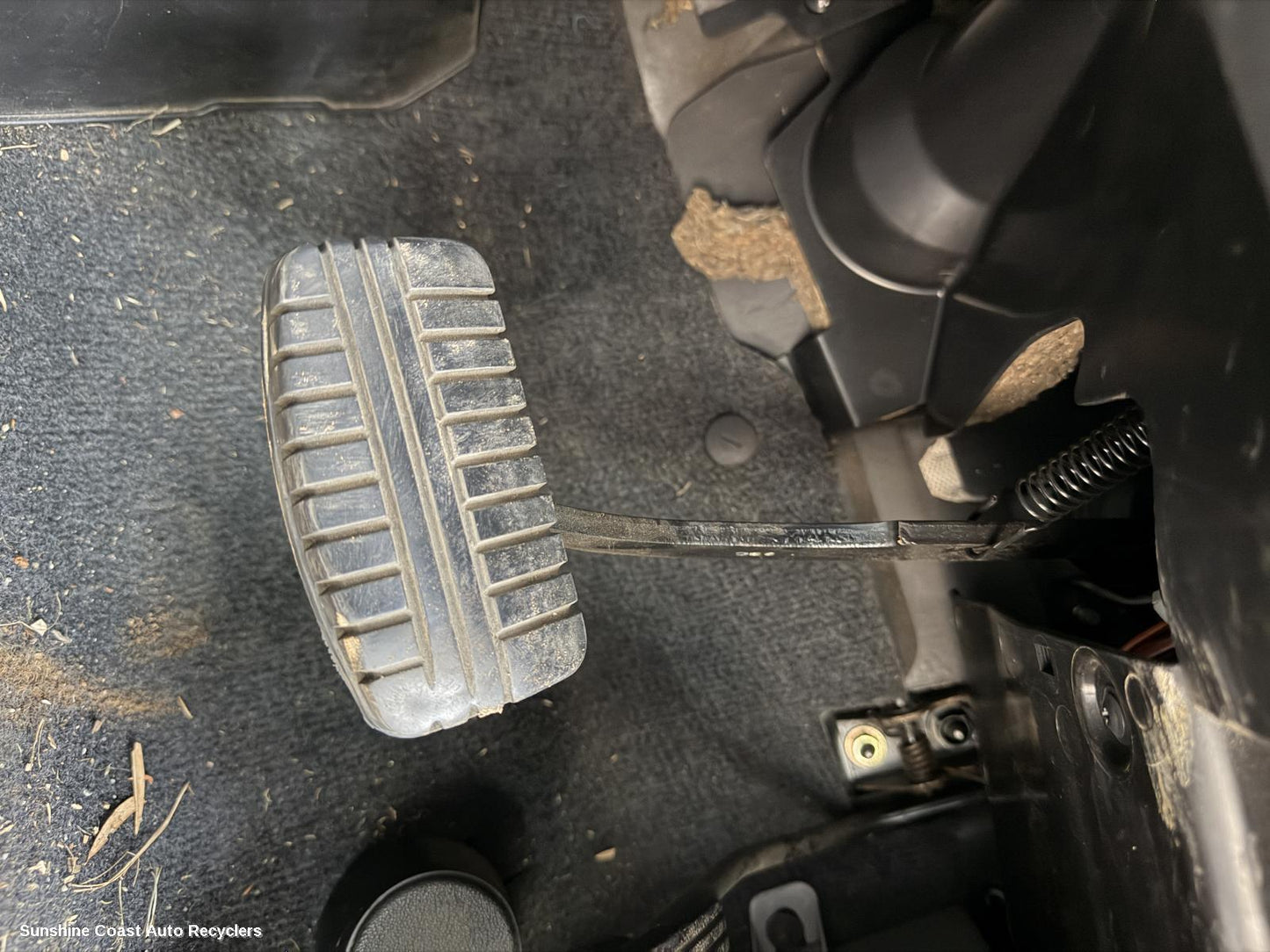 2002-2006 Mitsubishi Pajero Pedal Assembly