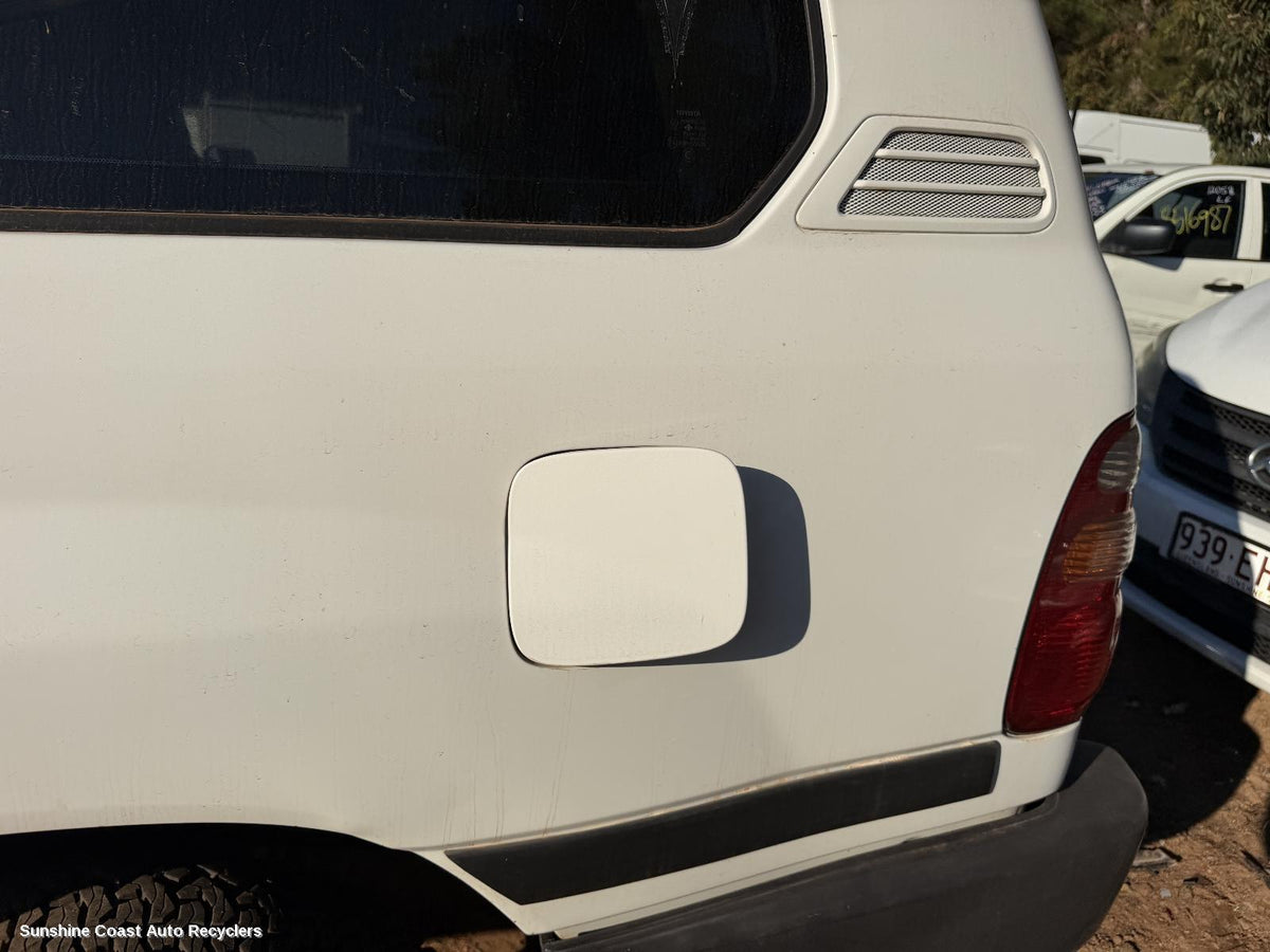 1998-2007 Toyota Landcruiser Fuel Door   Filler