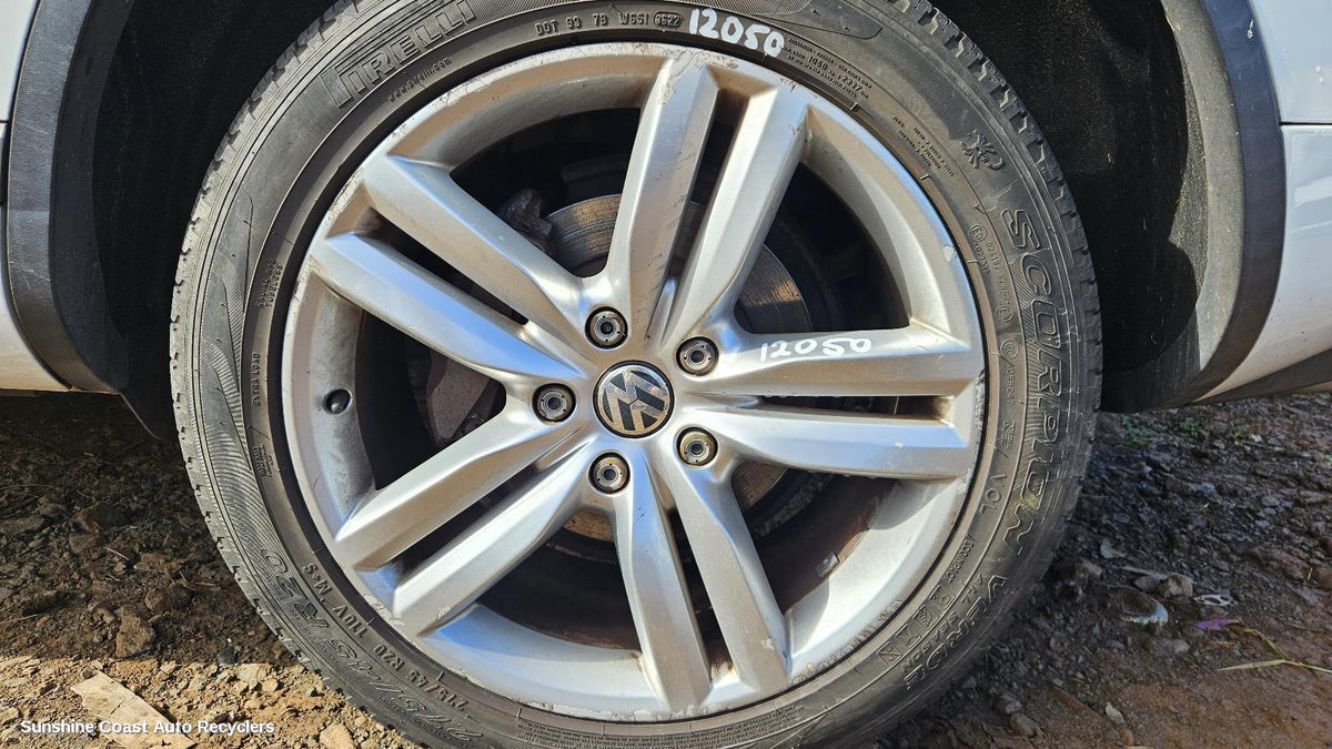 2012-2014 Volkswagen Touareg Wheel Mag