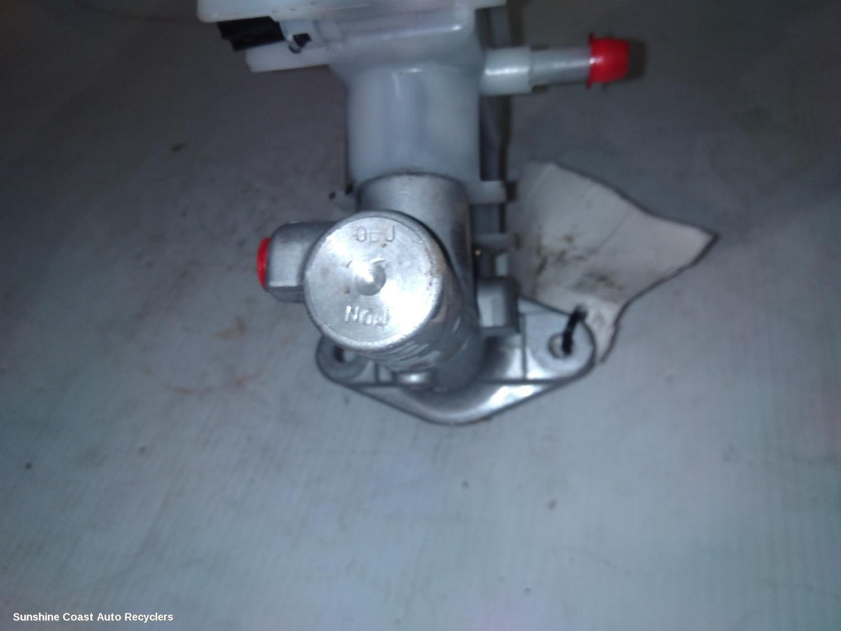 2004-2010 Suzuki Swift Master Cylinder