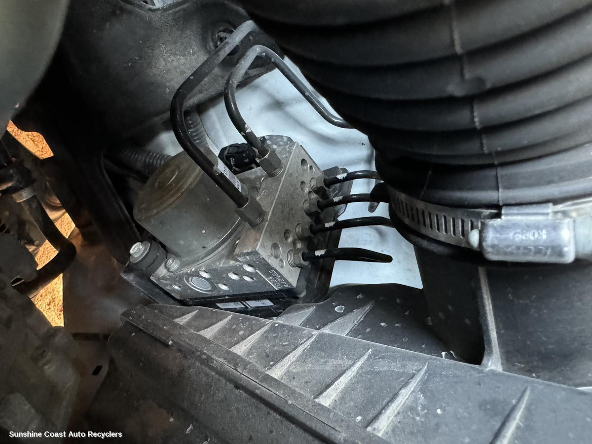 2010-2013 Nissan Xtrail Abs Pump Modulator