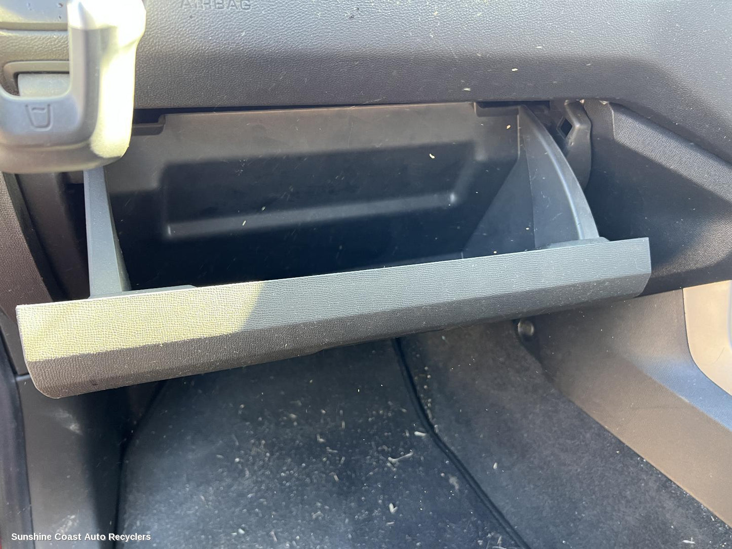 2016 Holden Trailblazer Glove Box