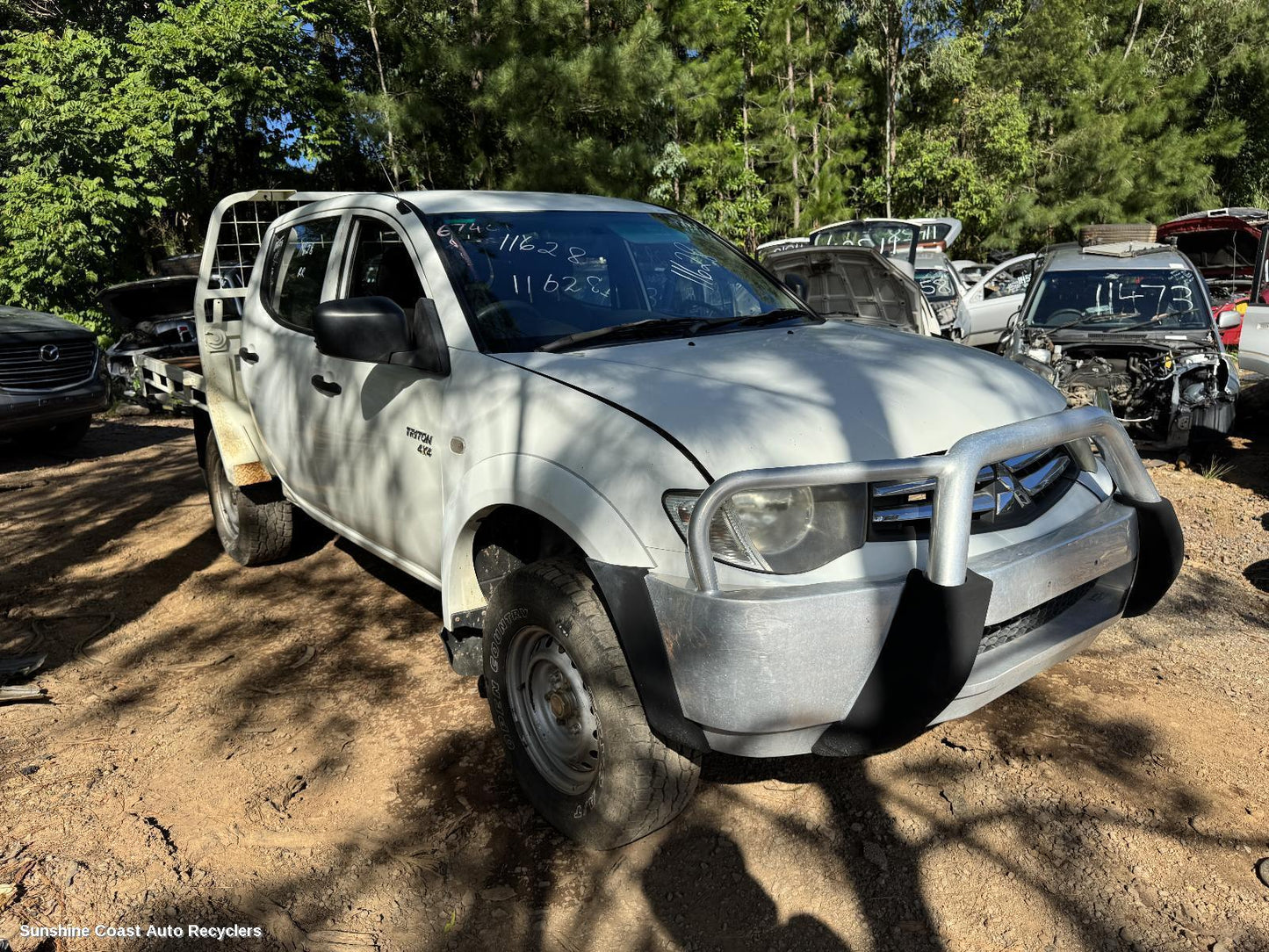 2011 Mitsubishi Triton Left Guard