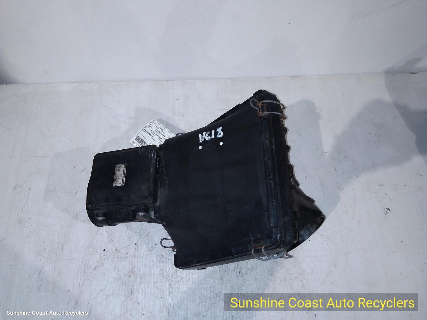 1993 Mitsubishi Pajero Air Cleaner Box