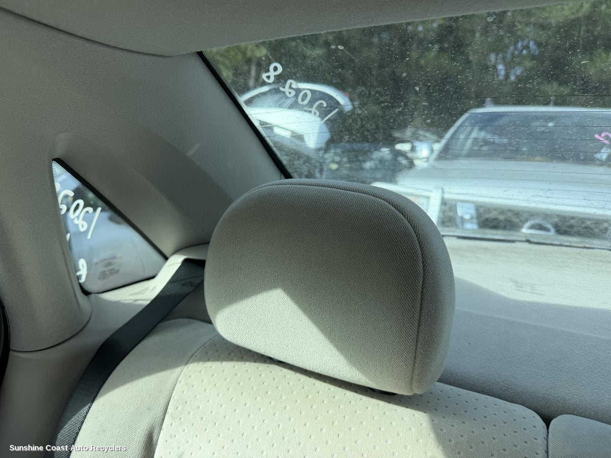 2001-2005 Ford Focus Headrest