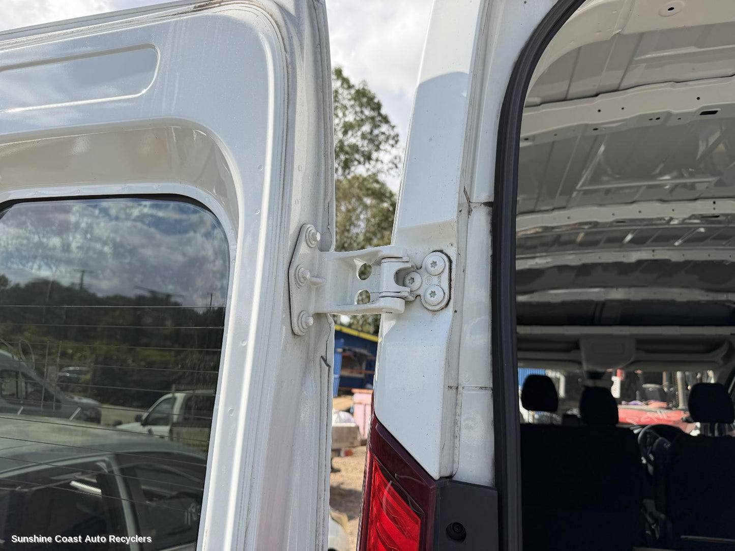 2020-2026 Ldv Deliver 9 Bootlid Tgate Hinge