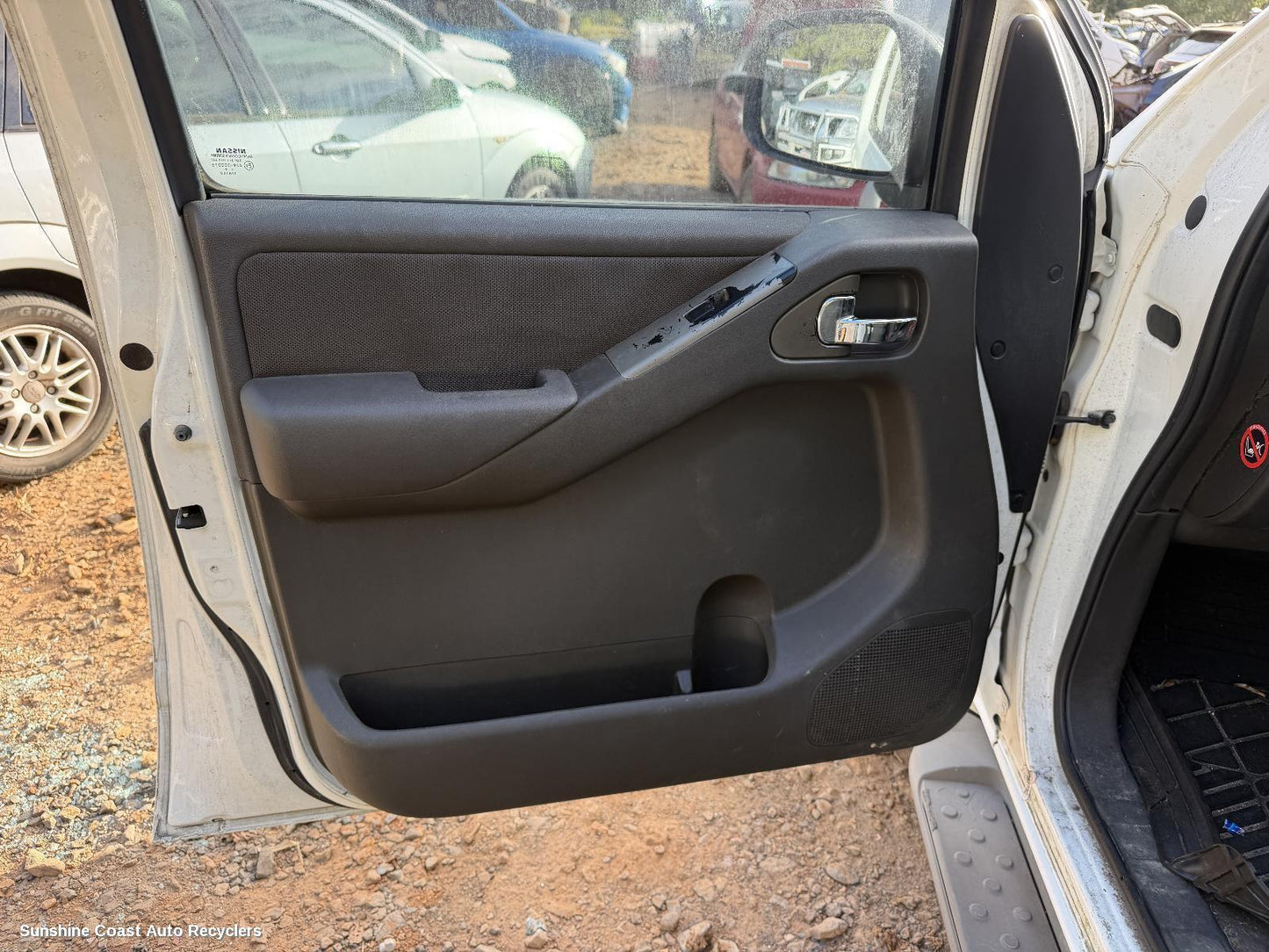 2007-2013 Nissan Pathfinder Left Front Window Reg Motor