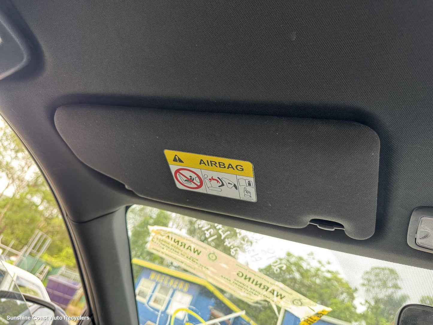 2018 Mitsubishi Outlander Sunvisor
