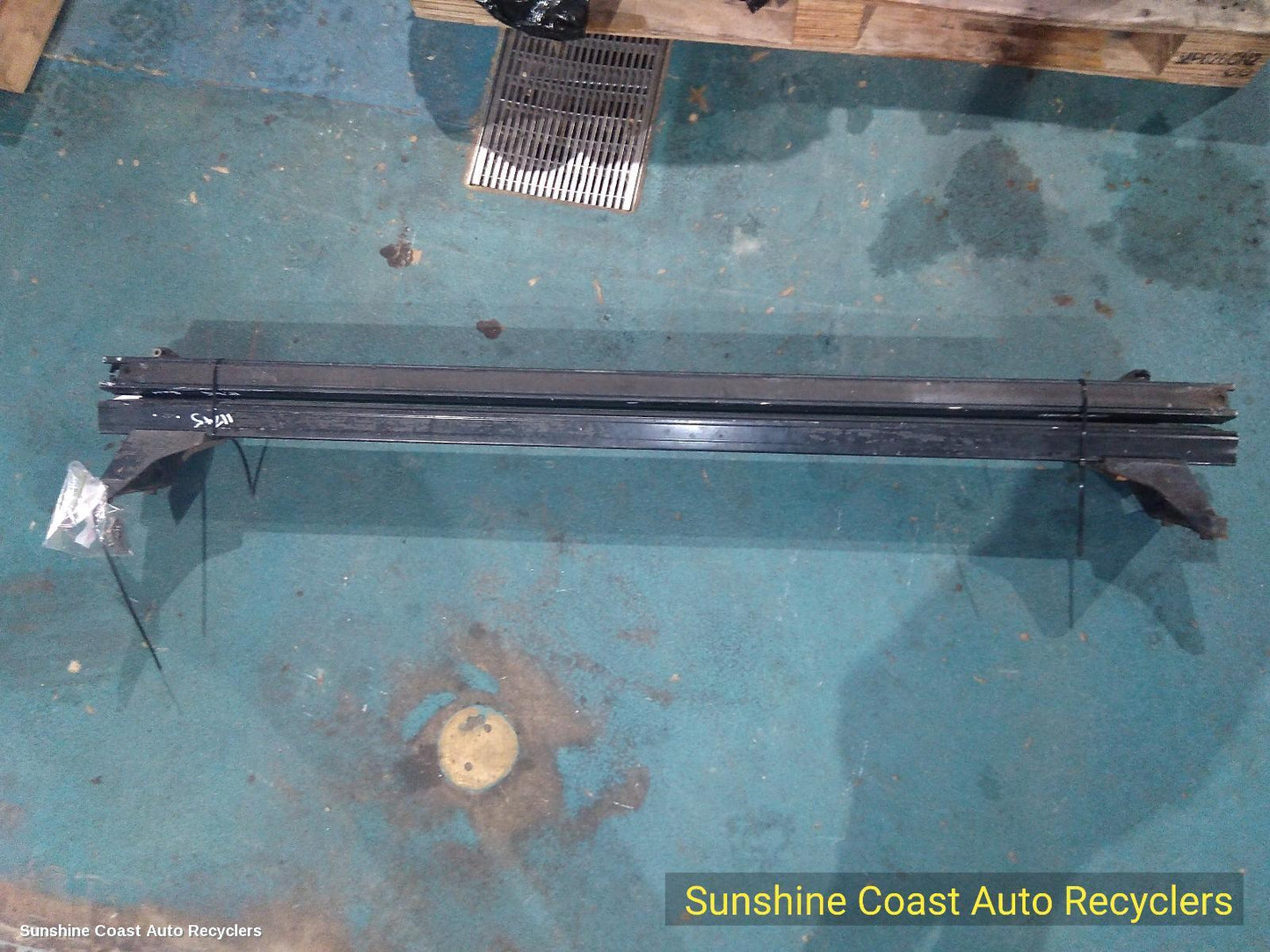 2004-2010 Volkswagen Transporter Roof Rack Bars