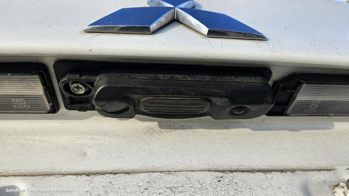 2010-2026 Mitsubishi Asx Tailgate Handle