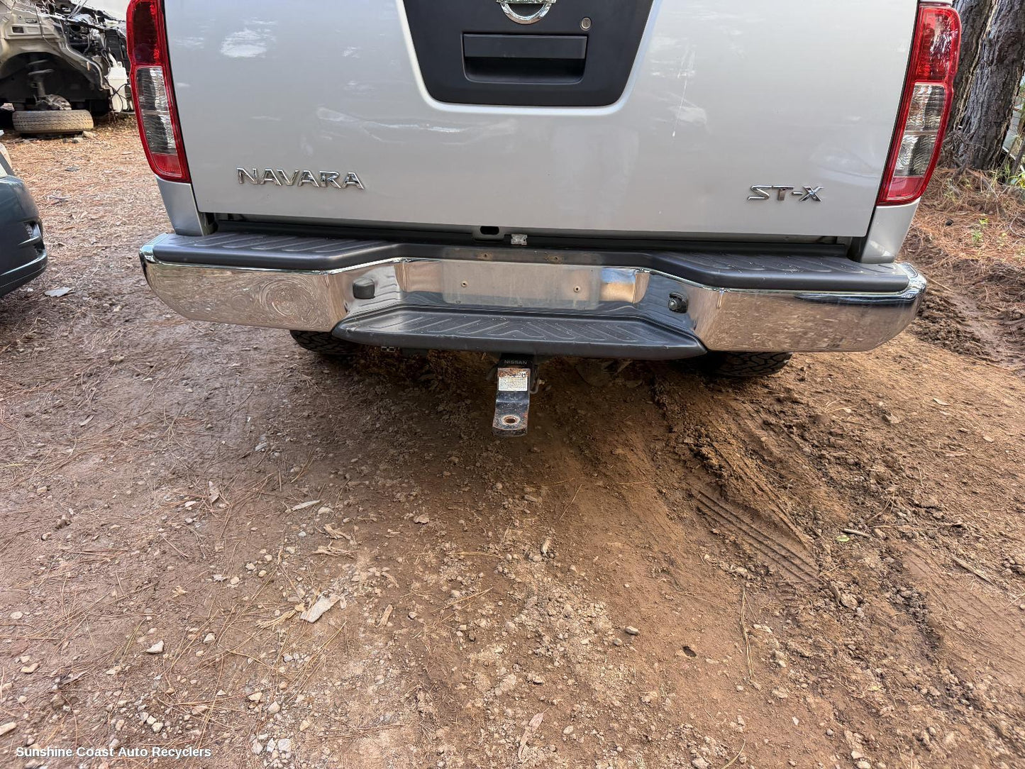 2009-2015 Nissan Navara Towbar