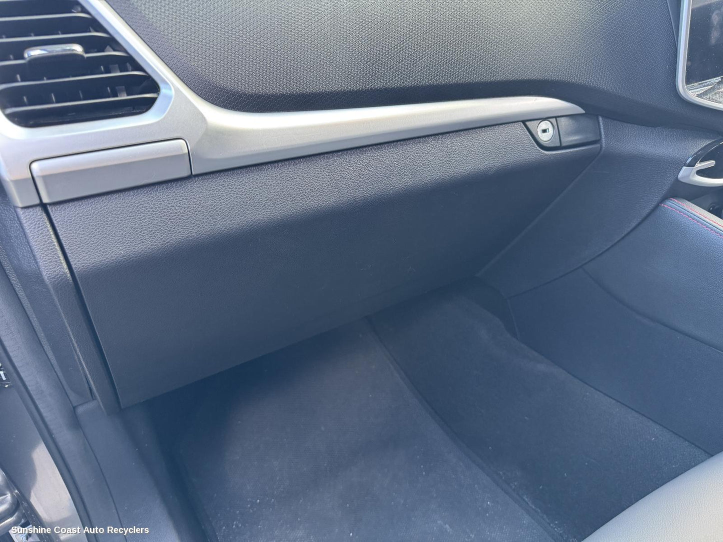 2017-2026 Ldv T60 Glove Box