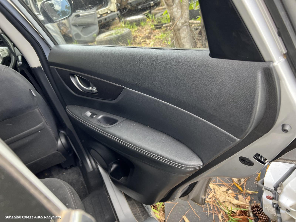2014-2022 Nissan Xtrail Door Trim