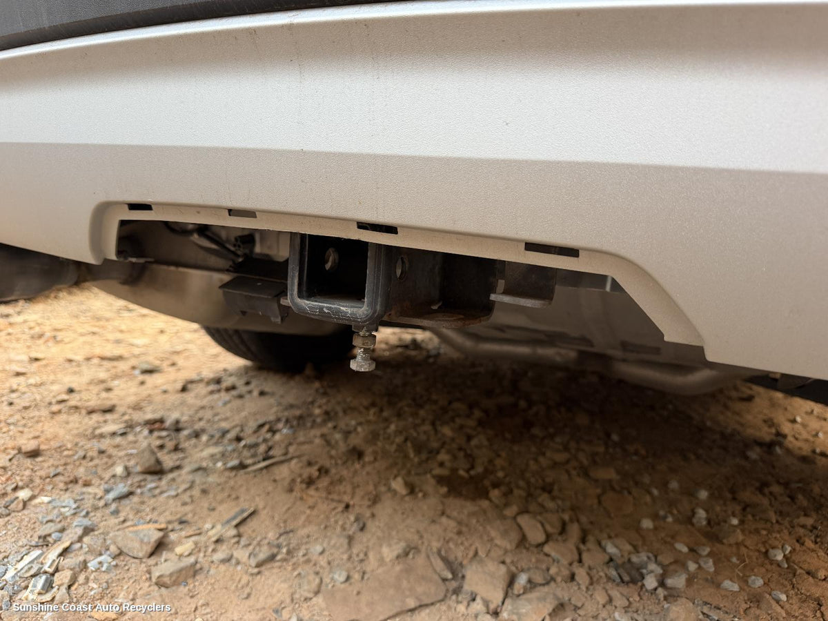 2018-2020 Holden Acadia Towbar