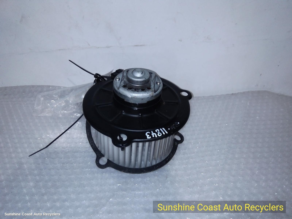 1994-2013 Mitsubishi L300 Heater Fan Motor