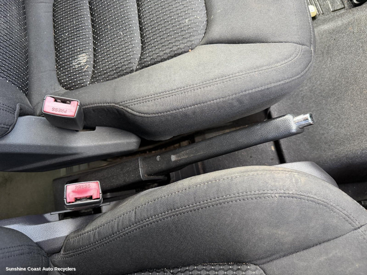 2020-2026 Ldv Deliver 9 Handbrake Lever