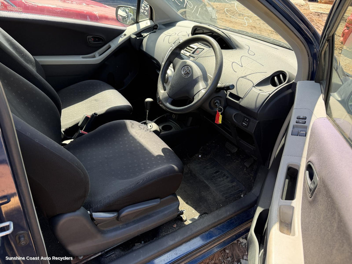 2005-2011 Toyota Yaris Right Door Mirror
