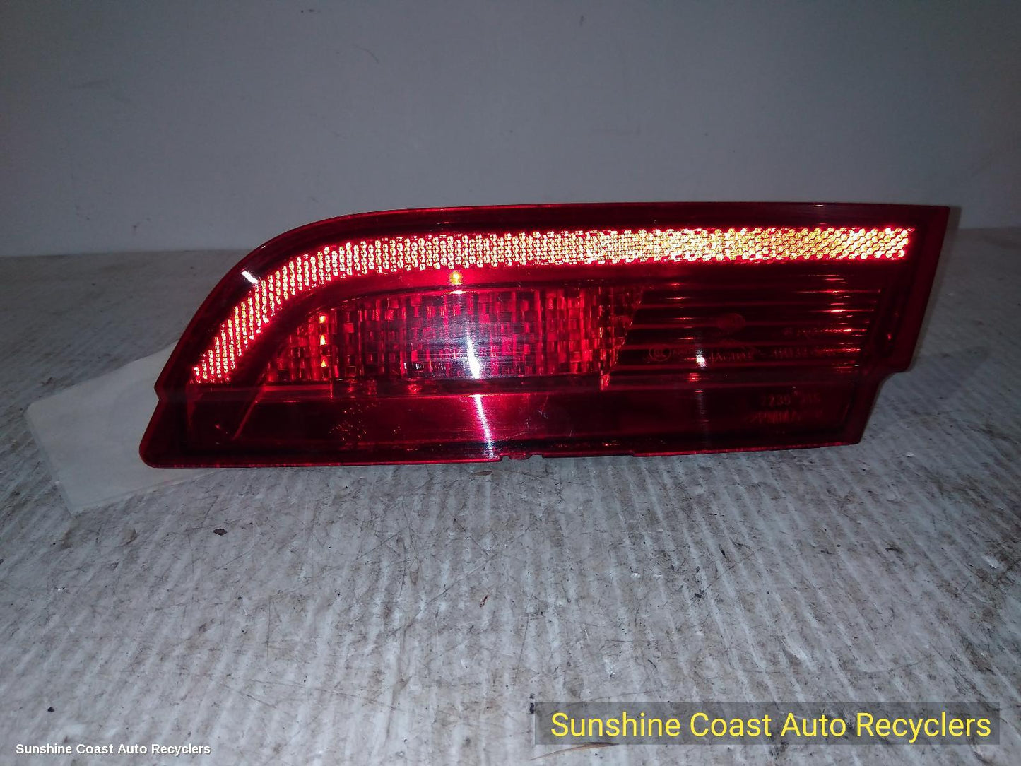 2008-2011 Jaguar Xf Rear Garnish