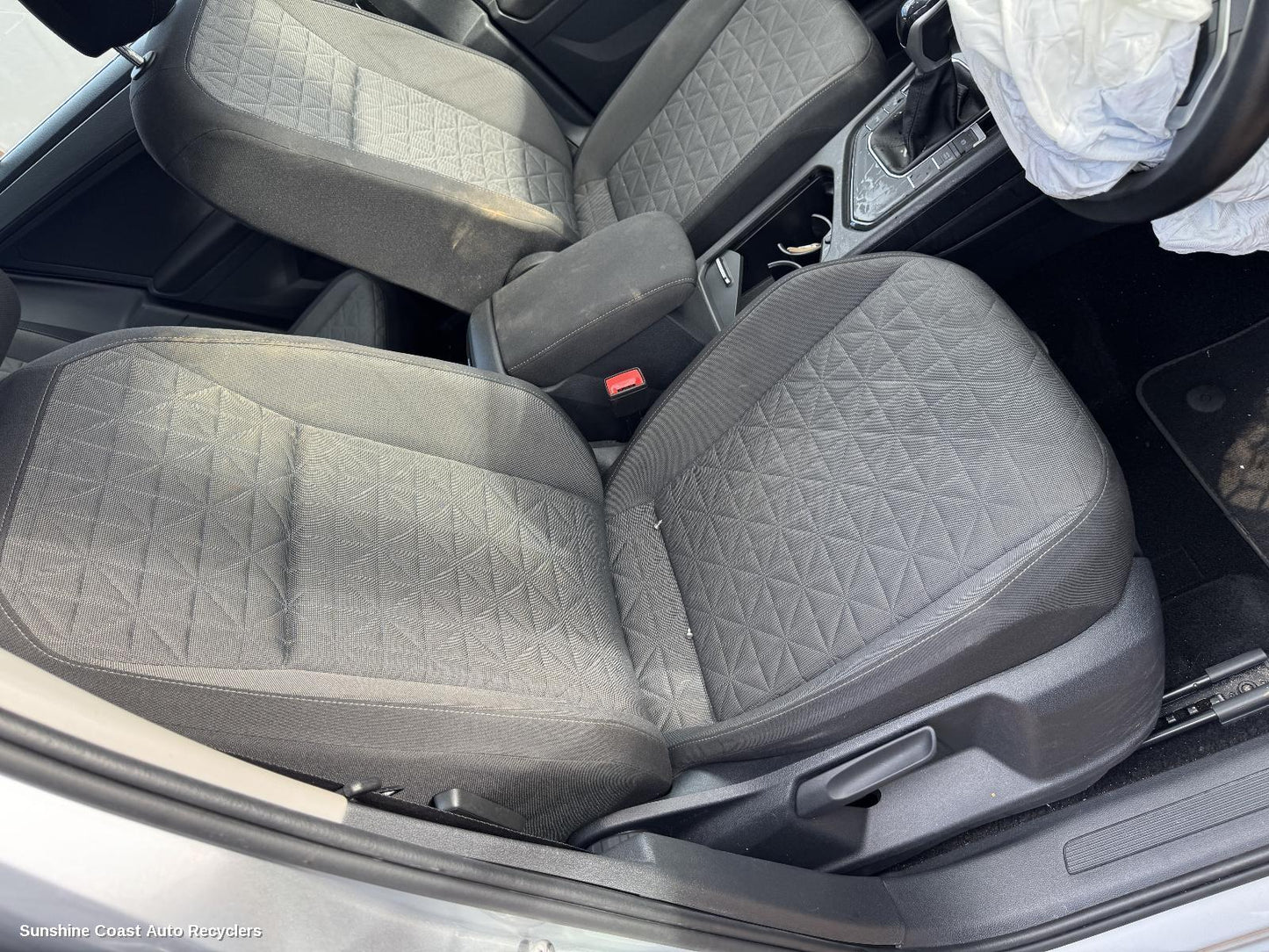 2022 Volkswagen Tiguan Front Seat