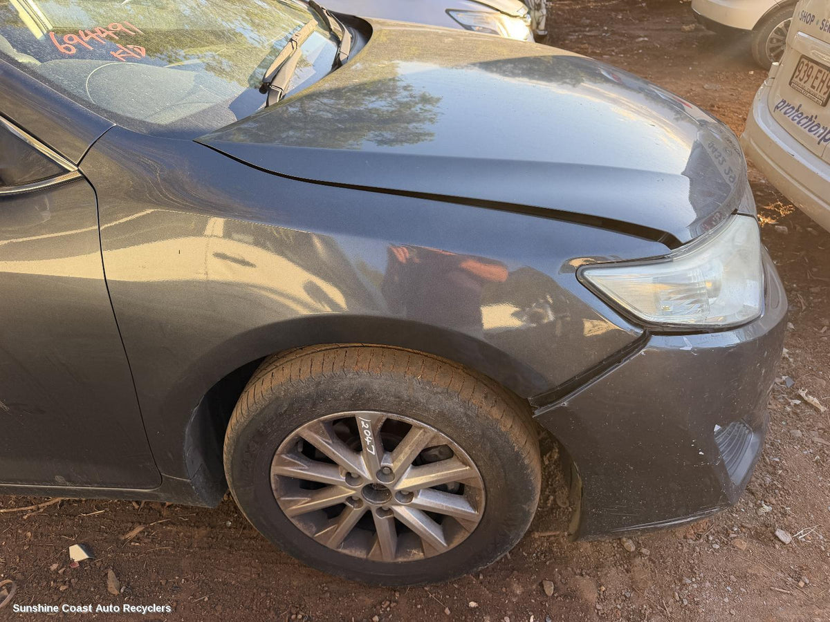 2011-2015 Toyota Camry Right Guard