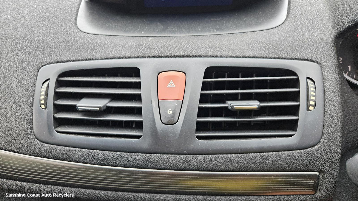 2010-2016 Renault Megane Misc