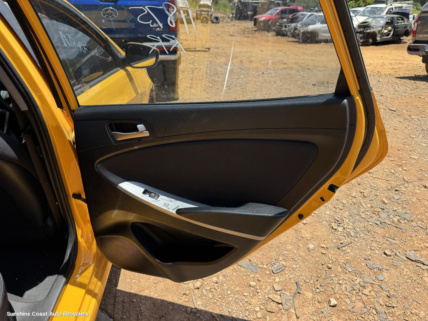 2011-2019 Hyundai Accent Door Trim