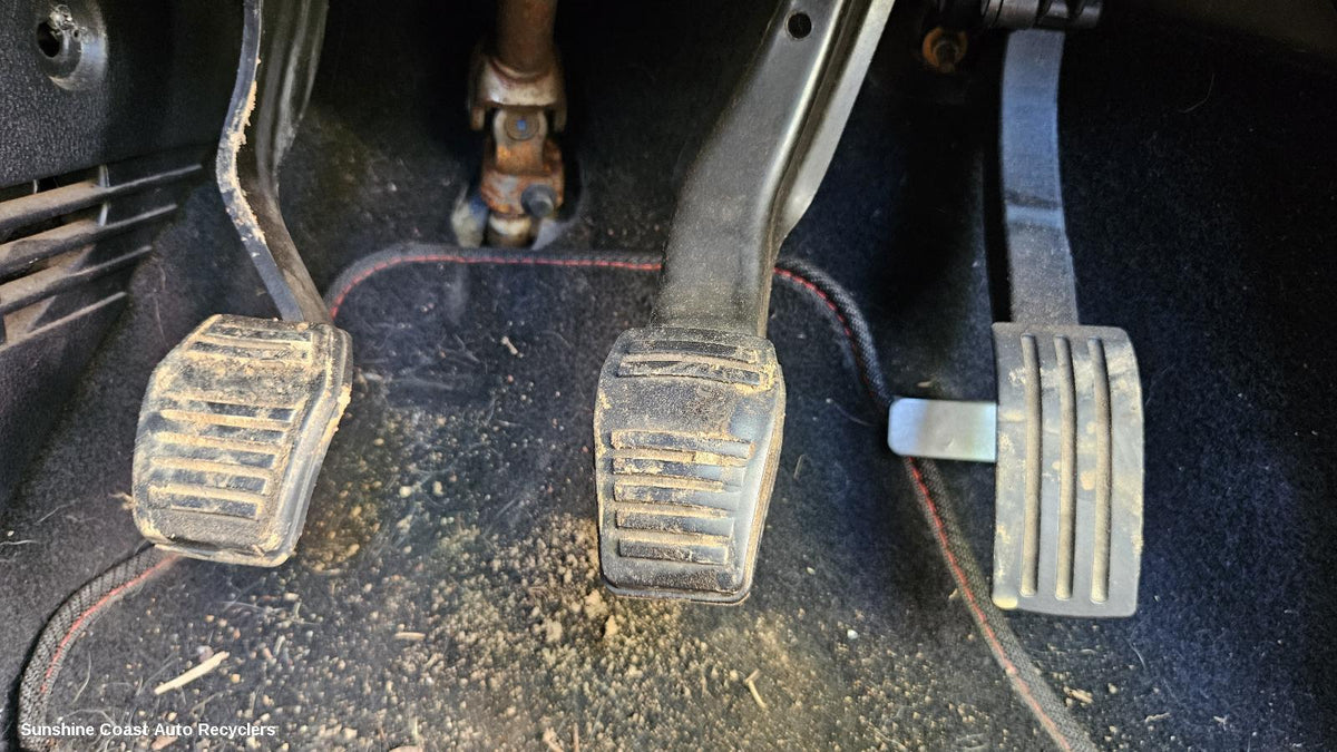 2004-2008 Ford Fiesta Pedal Assembly