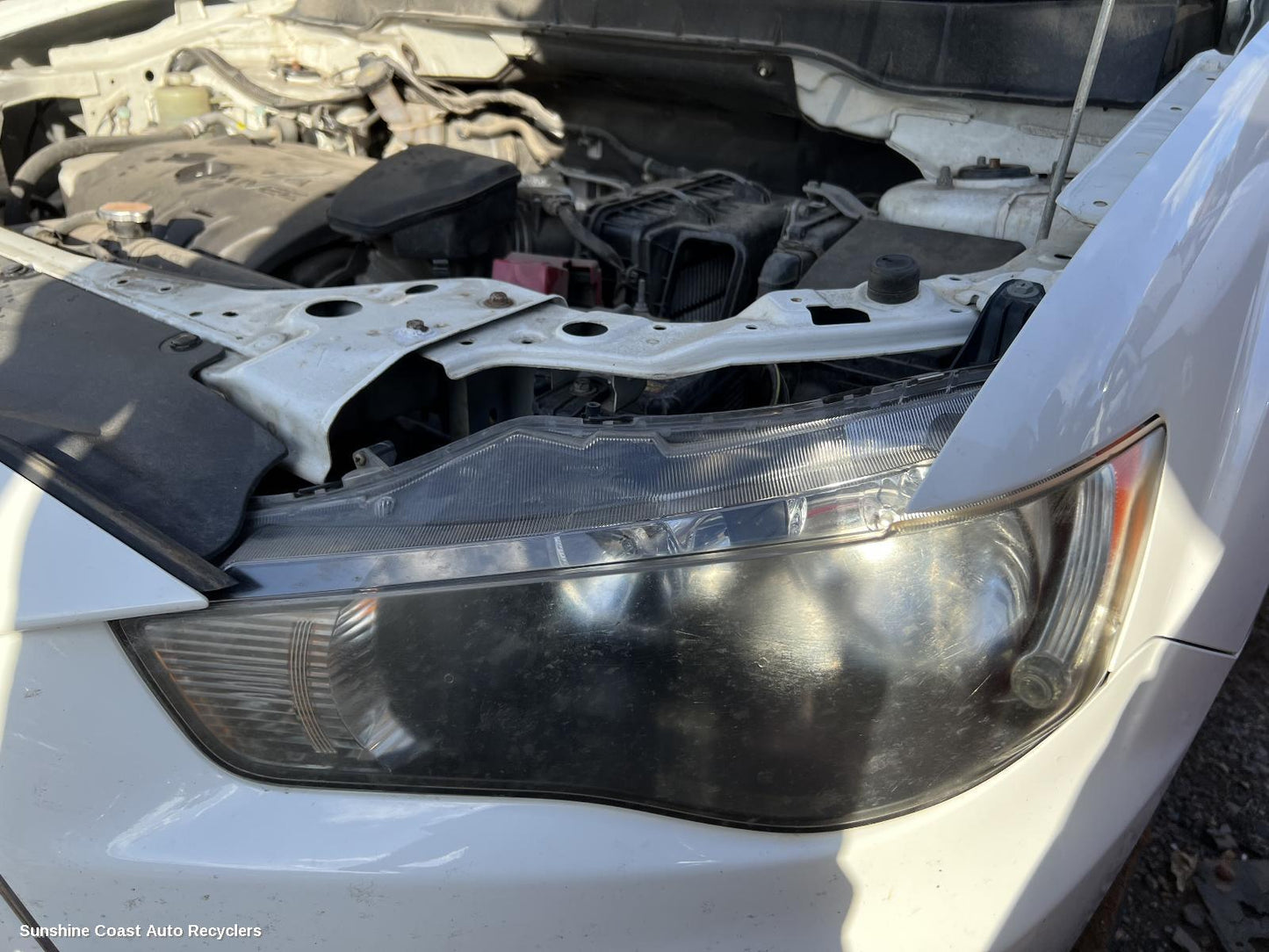 2012 Mitsubishi Outlander Left Headlamp