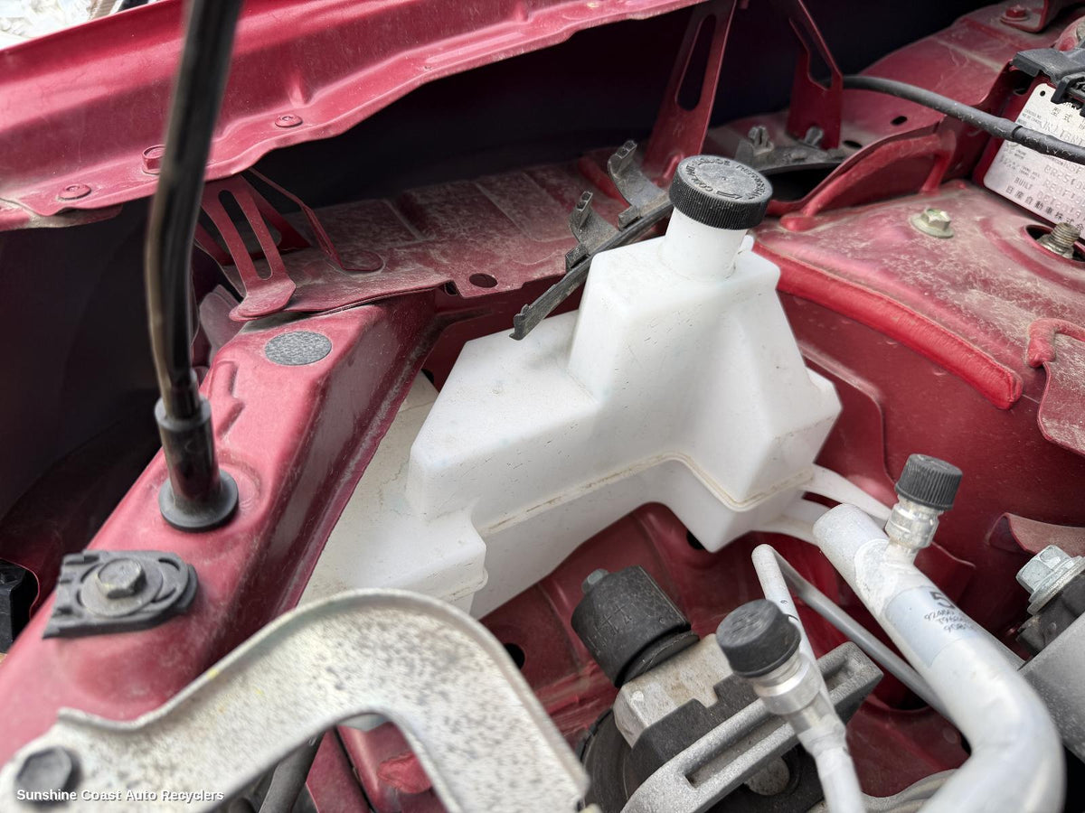 2014-2022 Nissan Xtrail Overflow Bottle