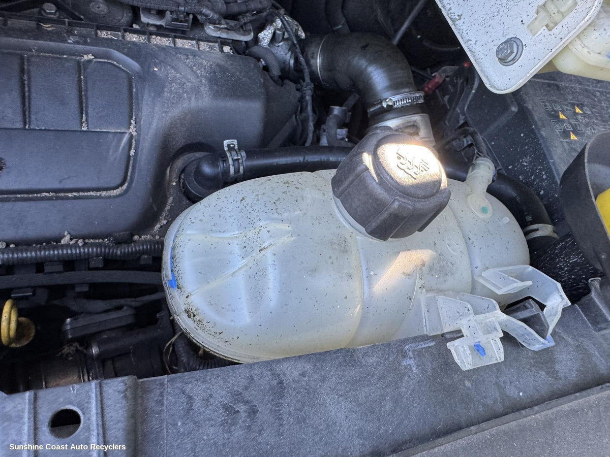 2015-2022 Renault Trafic Overflow Bottle