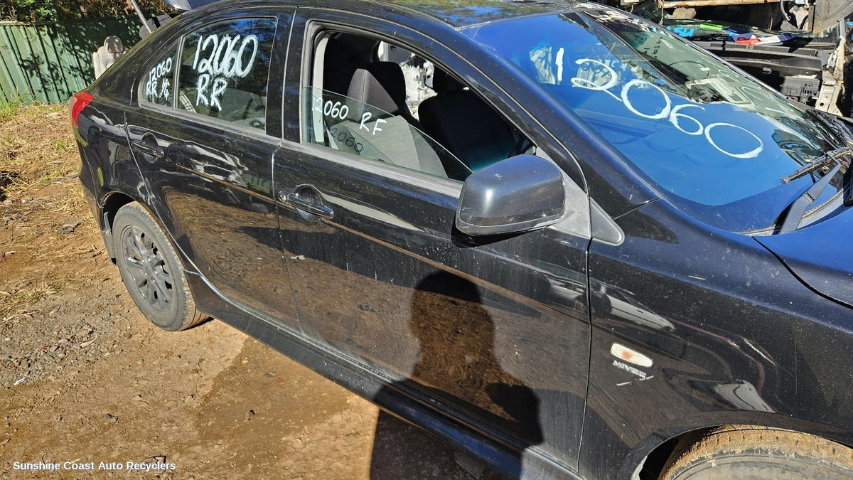 2007-2015 Mitsubishi Lancer Right Front Door Window